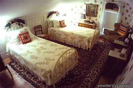 The White House Bed & Breakfast