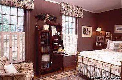 The White House Bed & Breakfast Cooperstown