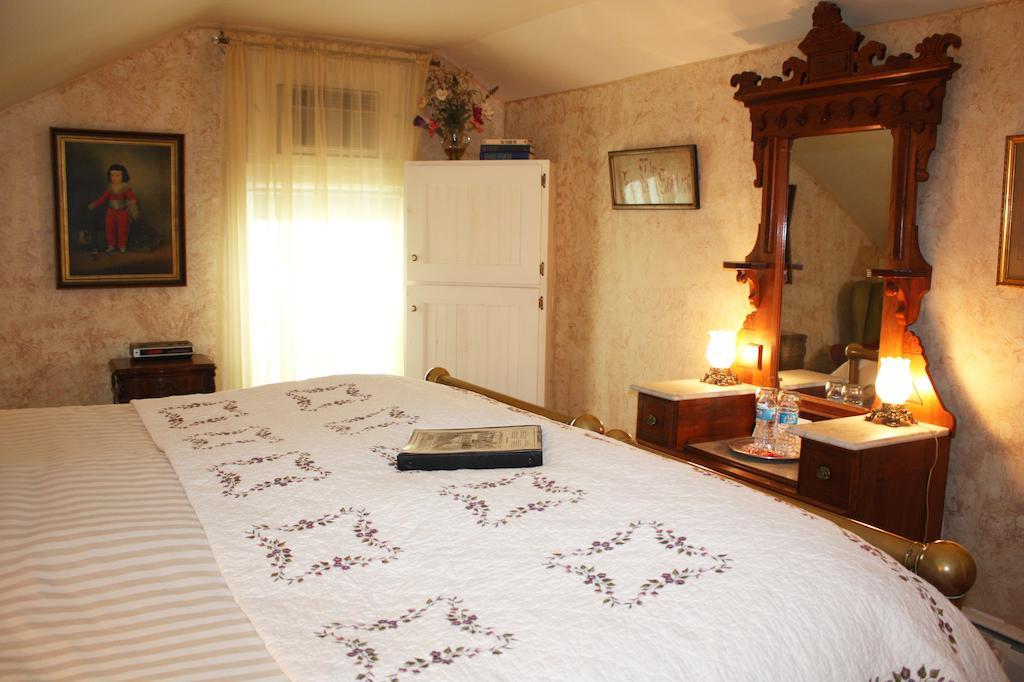 The White House Bed & Breakfast